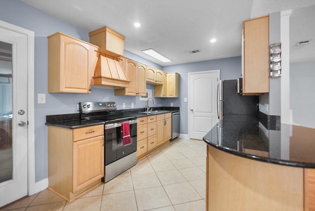 8600 Estrada Street, Navarre, FL 32566