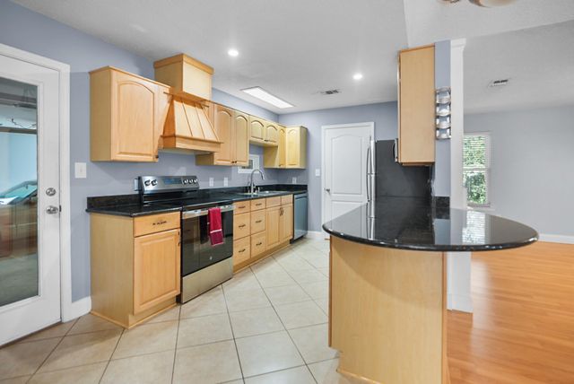 8600 Estrada Street, Navarre, FL 32566