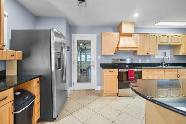 8600 Estrada Street, Navarre, FL 32566