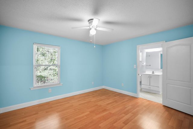 8600 Estrada Street, Navarre, FL 32566