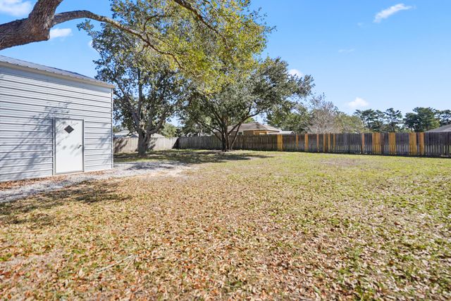 8600 Estrada Street, Navarre, FL 32566