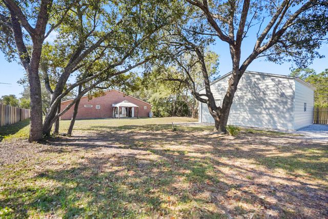 8600 Estrada Street, Navarre, FL 32566