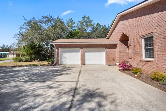 8600 Estrada Street, Navarre, FL 32566