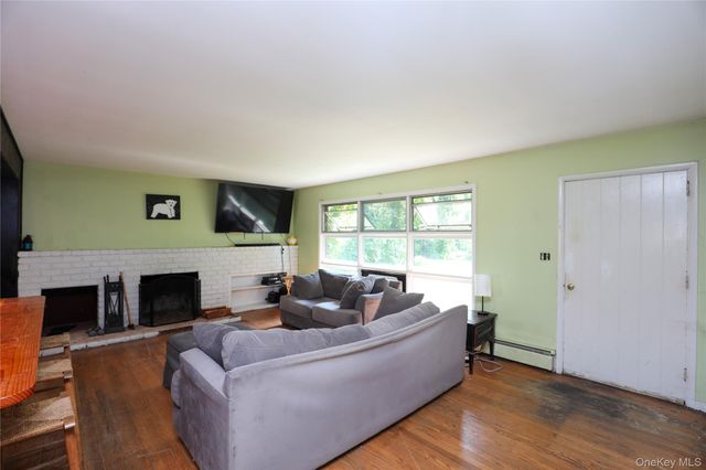 203 Maple Lane, Hurley, NY 12443