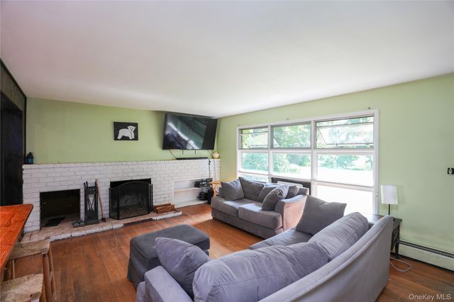 203 Maple Lane, Hurley, NY 12443
