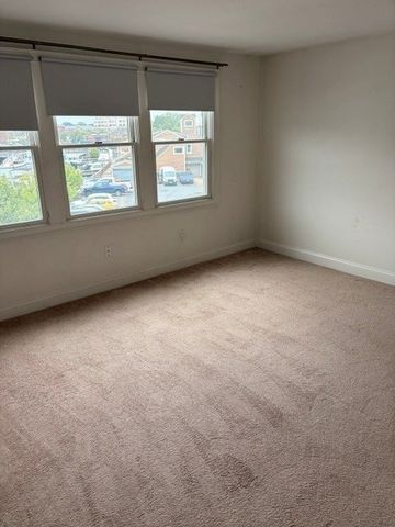 92 Wharf Street D, Salem, MA 01970