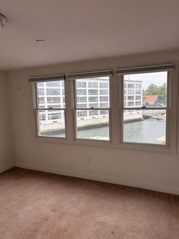 92 Wharf Street D, Salem, MA 01970