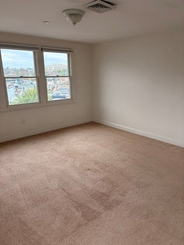 92 Wharf Street D, Salem, MA 01970