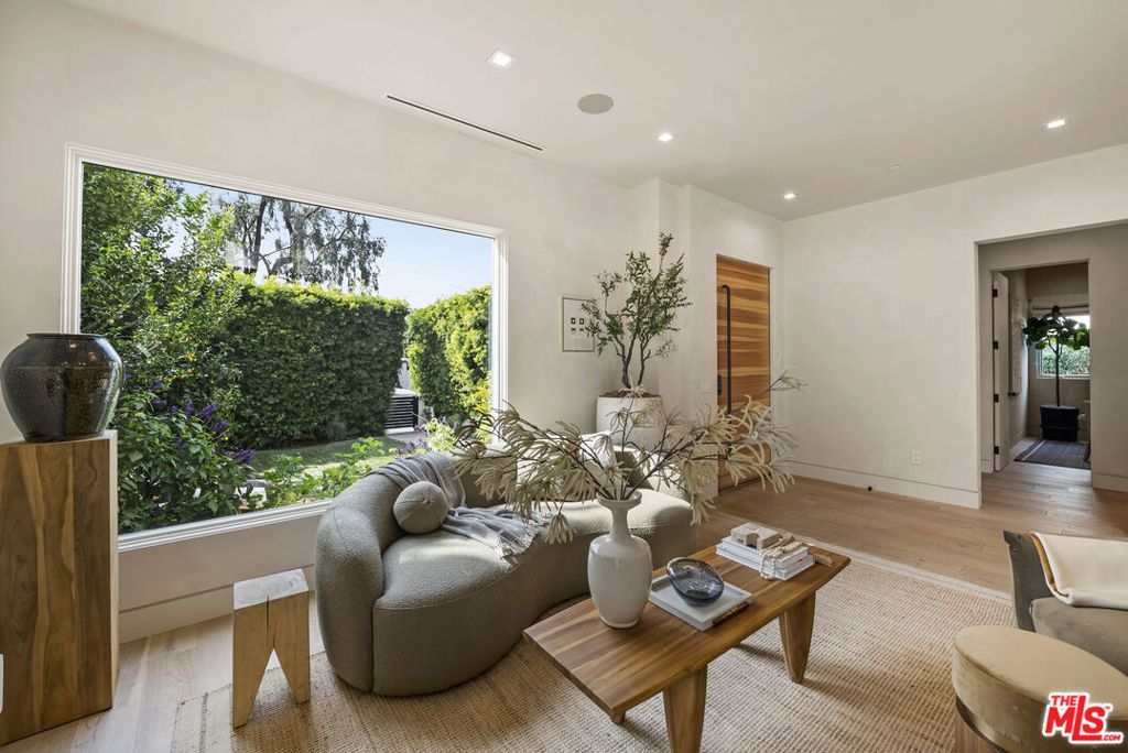 1518 Glenavon Avenue, Venice, CA 90291 — photo 3