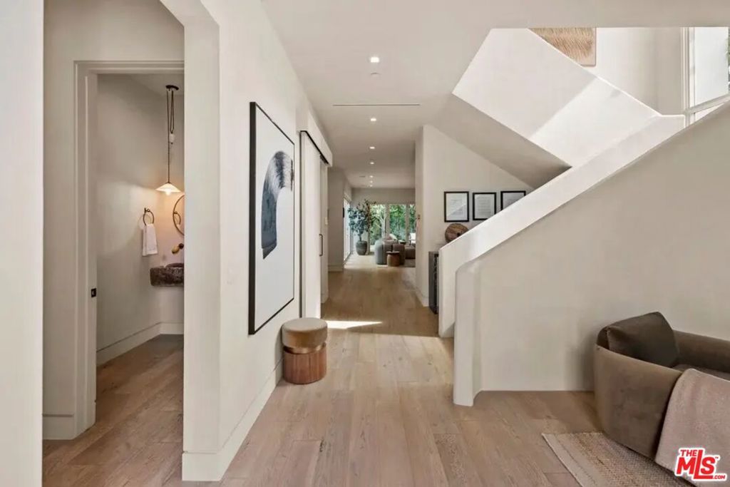 1518 Glenavon Avenue, Venice, CA 90291 — photo 4