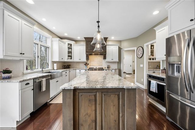 20 Arbor Creek Drive, Pittsford, NY 14534