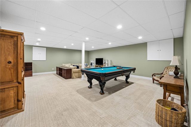 20 Arbor Creek Drive, Pittsford, NY 14534