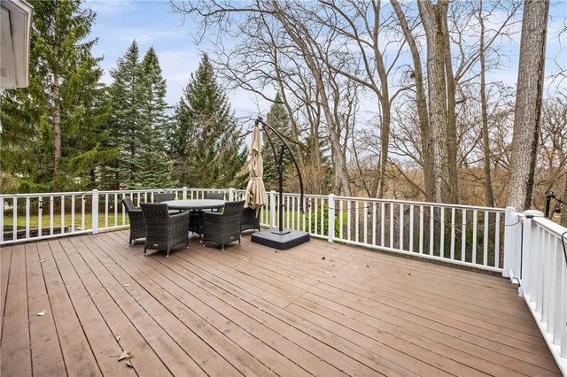 20 Arbor Creek Drive, Pittsford, NY 14534