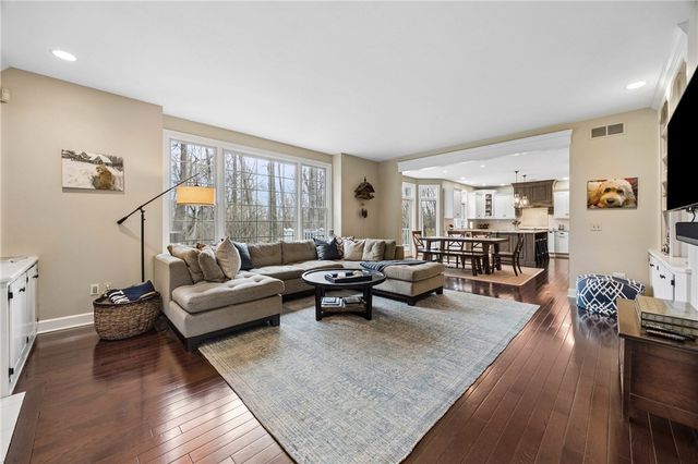 20 Arbor Creek Drive, Pittsford, NY 14534