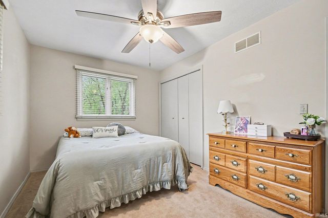 1035 Bowdoin Drive, Mishawaka, IN 46544