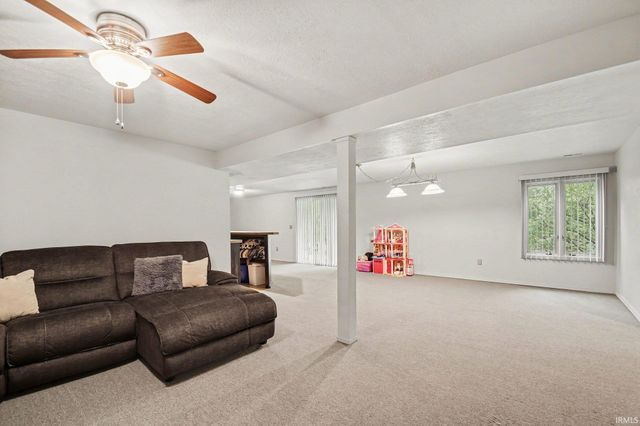 1035 Bowdoin Drive, Mishawaka, IN 46544