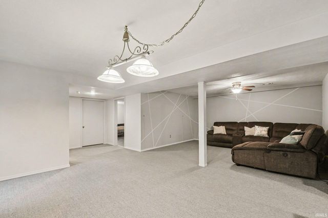 1035 Bowdoin Drive, Mishawaka, IN 46544