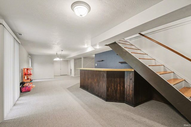 1035 Bowdoin Drive, Mishawaka, IN 46544