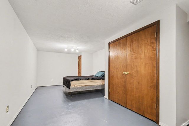 1035 Bowdoin Drive, Mishawaka, IN 46544