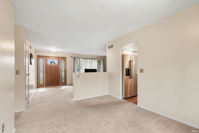 1035 Bowdoin Drive, Mishawaka, IN 46544