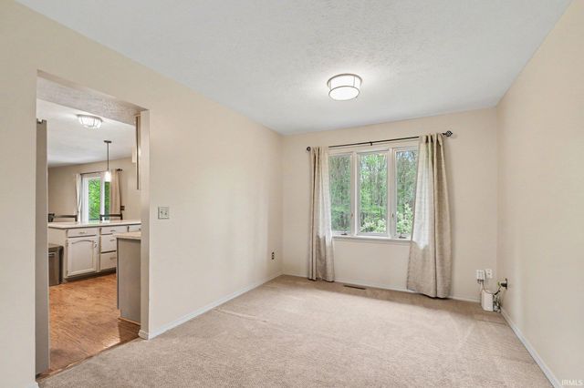 1035 Bowdoin Drive, Mishawaka, IN 46544