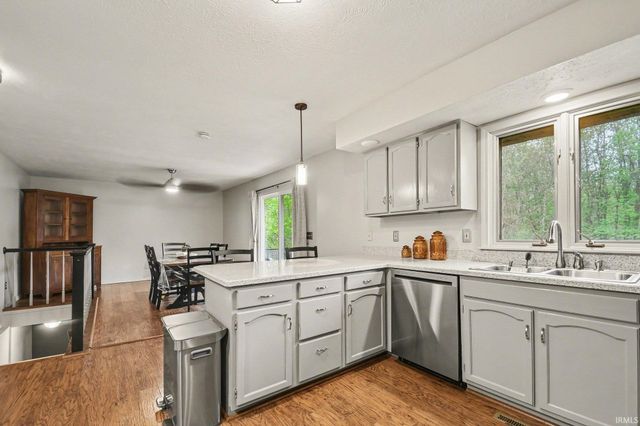 1035 Bowdoin Drive, Mishawaka, IN 46544