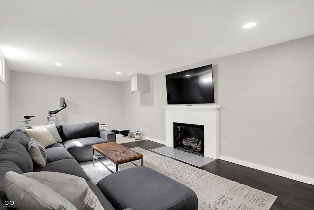 5300 Boulevard Place, Indianapolis, IN 46208