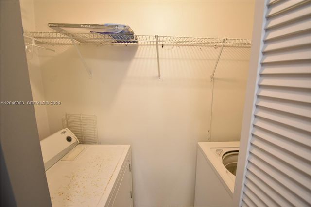 20741 NE 4th Ct 104, Miami, FL 33179