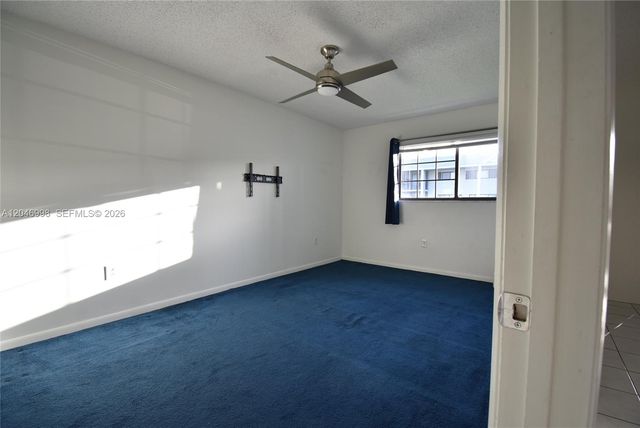 20741 NE 4th Ct 104, Miami, FL 33179