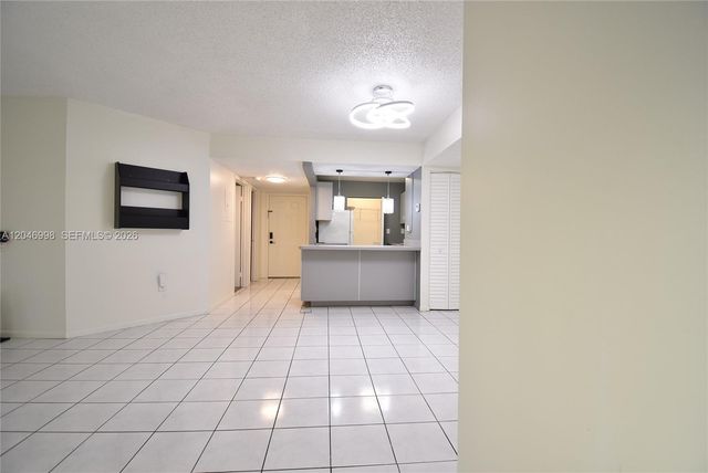 20741 NE 4th Ct 104, Miami, FL 33179