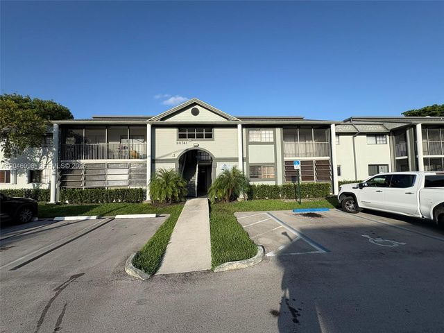20741 NE 4th Ct 104, Miami, FL 33179
