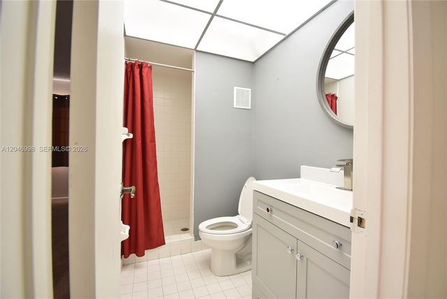 20741 NE 4th Ct 104, Miami, FL 33179
