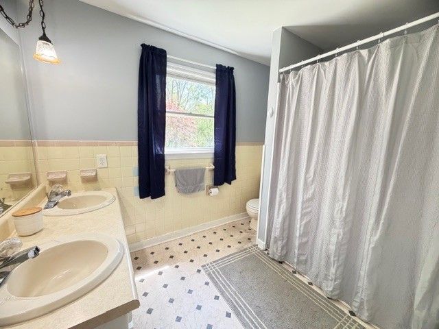 101 Walnut St, Decherd, TN 37324