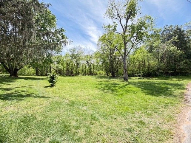 101 Walnut St, Decherd, TN 37324