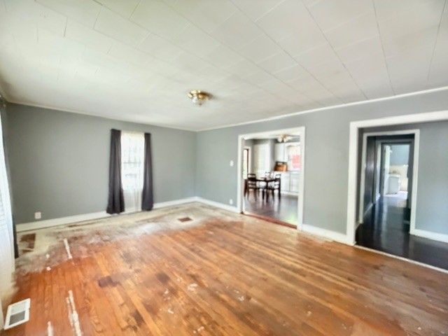 101 Walnut St, Decherd, TN 37324