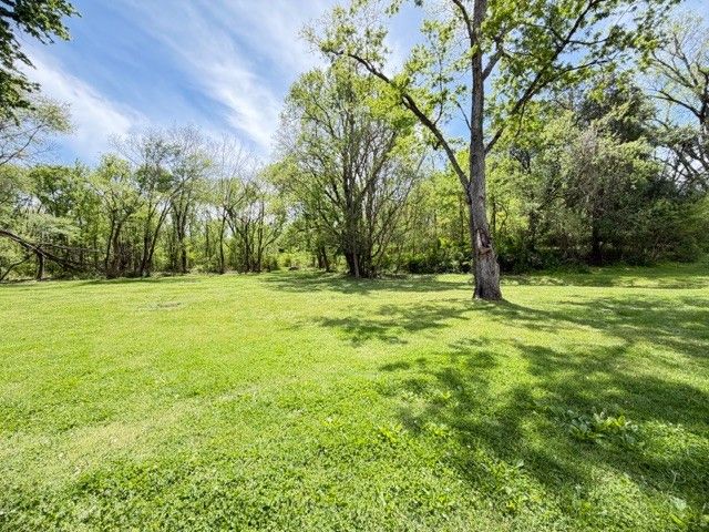 101 Walnut St, Decherd, TN 37324