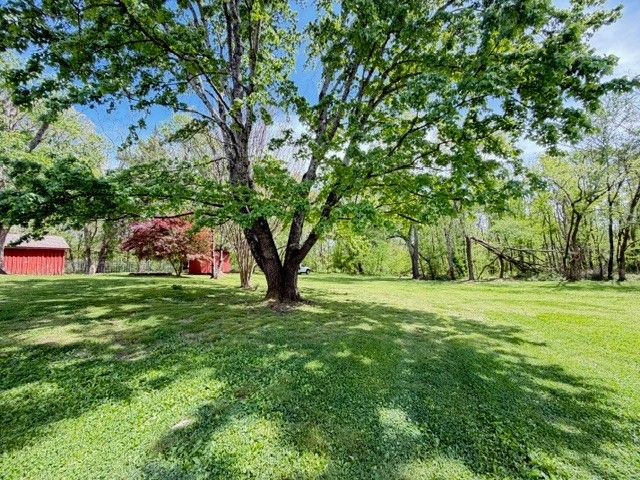 101 Walnut St, Decherd, TN 37324