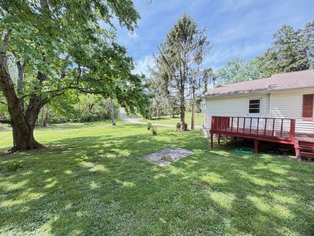 101 Walnut St, Decherd, TN 37324