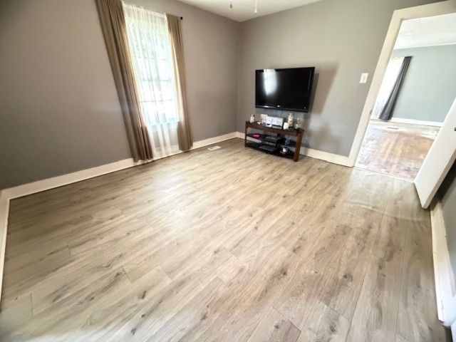 101 Walnut St, Decherd, TN 37324