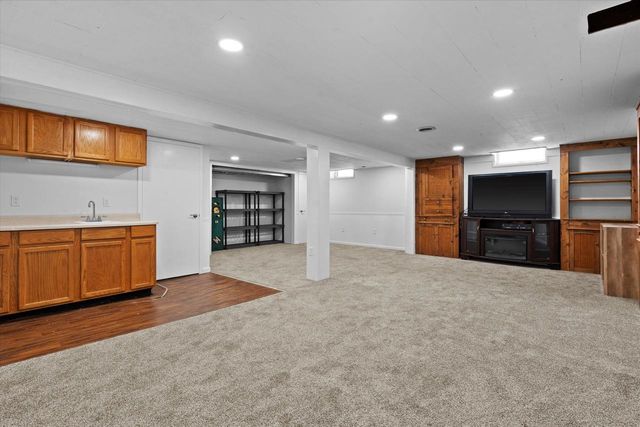 5741 W Cascade DRIVE, Franklin, WI 53132