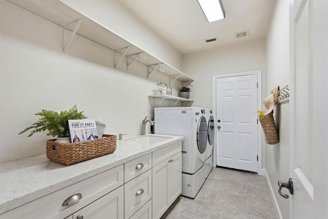 5515 Jerry Litell Way, Sacramento, CA 95835