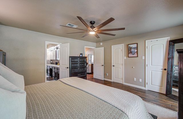 9834 Pinehurst Street, Baytown, TX 77521