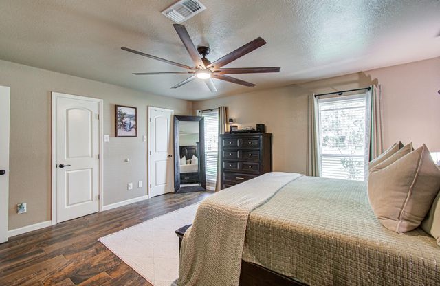 9834 Pinehurst Street, Baytown, TX 77521