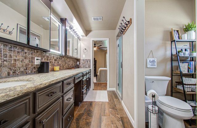 9834 Pinehurst Street, Baytown, TX 77521