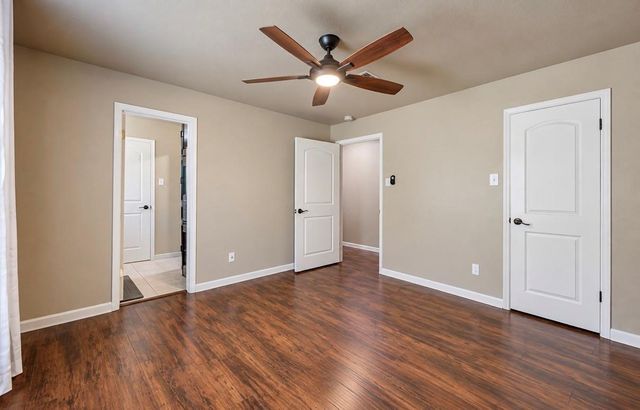 9834 Pinehurst Street, Baytown, TX 77521