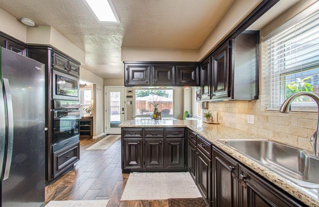 9834 Pinehurst Street, Baytown, TX 77521