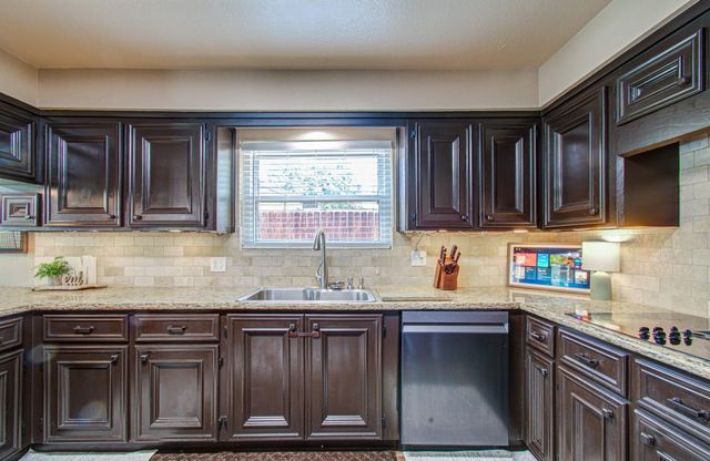 9834 Pinehurst Street, Baytown, TX 77521