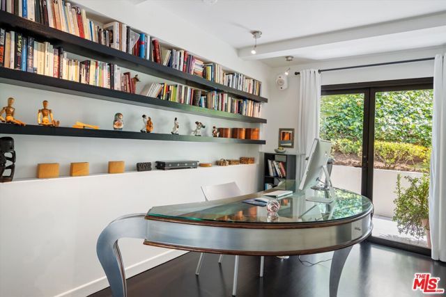 2328 SAN YSIDRO Drive, Beverly Hills, CA 90210