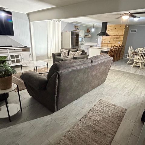 4200 Templeton Street, Greenville, TX 75401