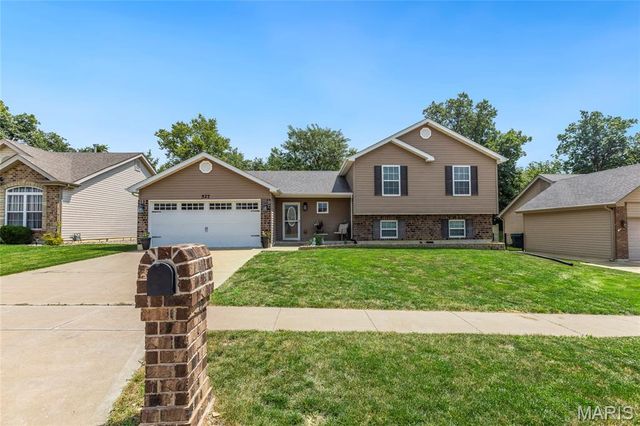 527 Sceptre Road, Wentzville, MO 63385